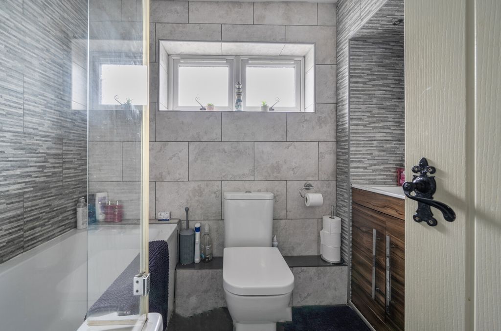 Additional image 19 of 4 bed detached house for saleKents Close, South Chard, Chard, Somerset TA20