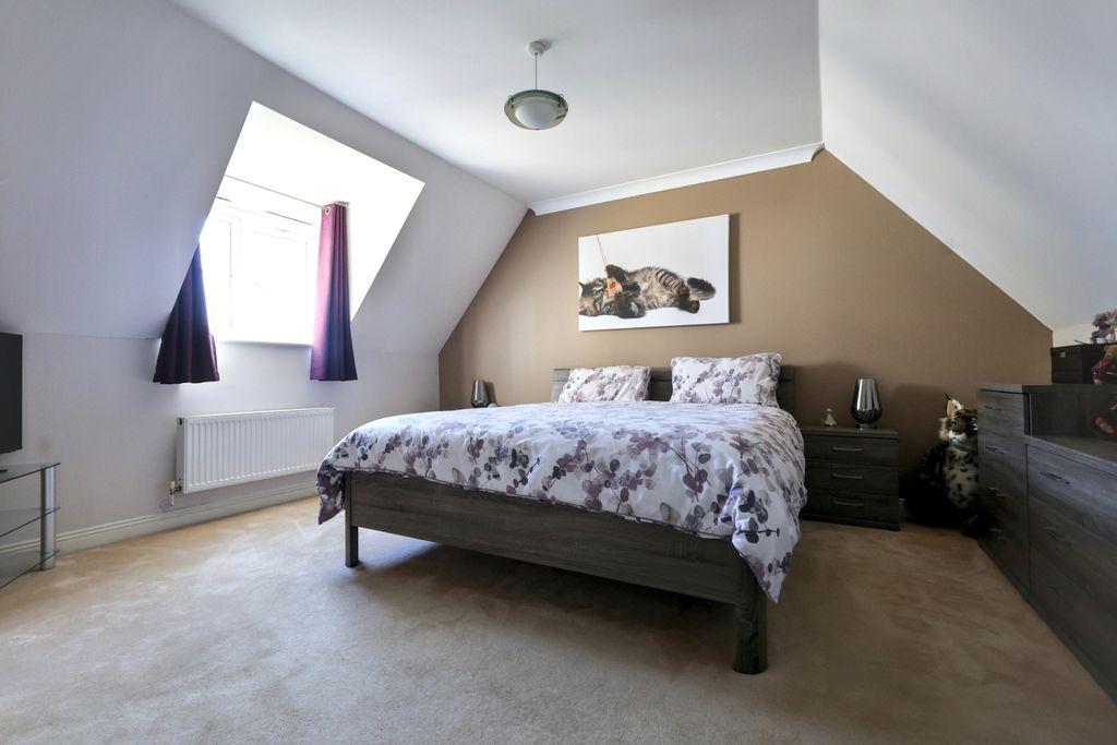 Additional image 15 of 4 bed detached house for sale4 Hatwell Row, Carterton OX18
