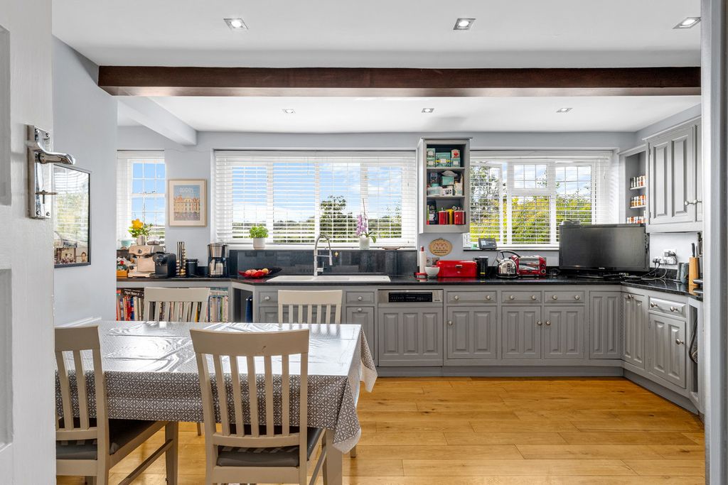 Additional image 3 of 6 bed detached house for saleHarestone Hill, Caterham CR3