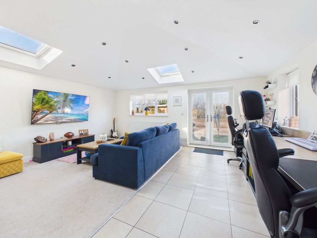 Additional image 7 of 4 bed detached house for saleTelford Close, Castleford, West Yorkshire WF10