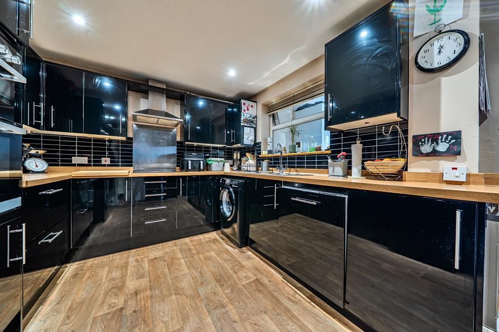 Additional image 4 of 4 bed terraced house for saleWebb Crescent, Chipping Norton OX7