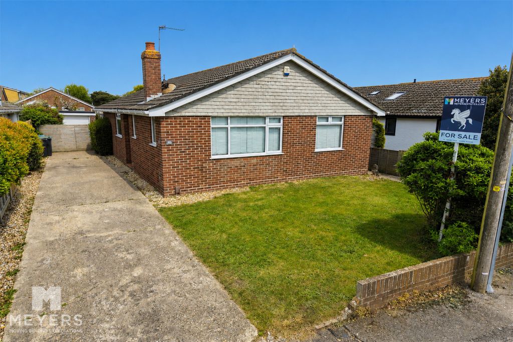 3 bed detached bungalow for saleLingwood Avenue, Christchurch, 3 BH23