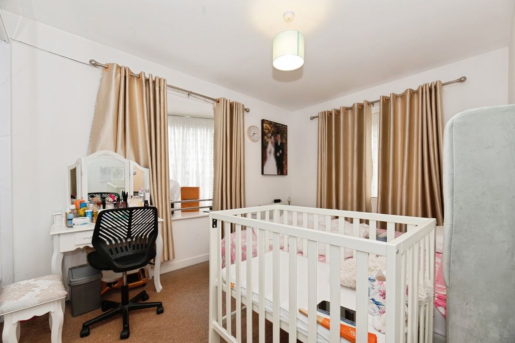 Additional image 13 of 2 bed flat for saleFerndale Crescent, Surrey SM5
