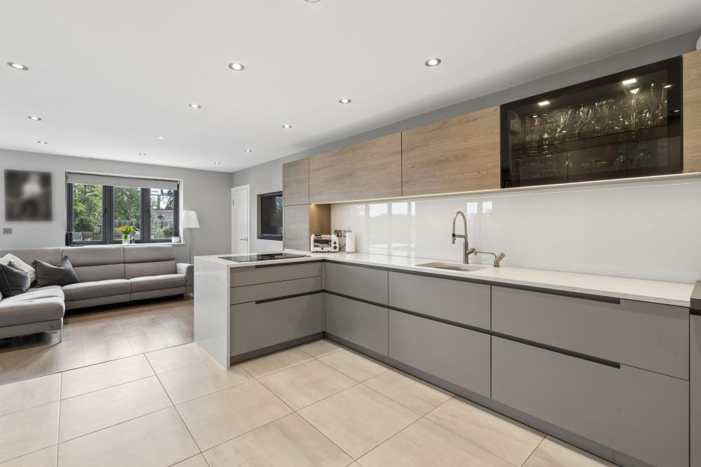 Additional image 5 of 5 bed detached house for saleSunnymede Avenue, Chesham HP5