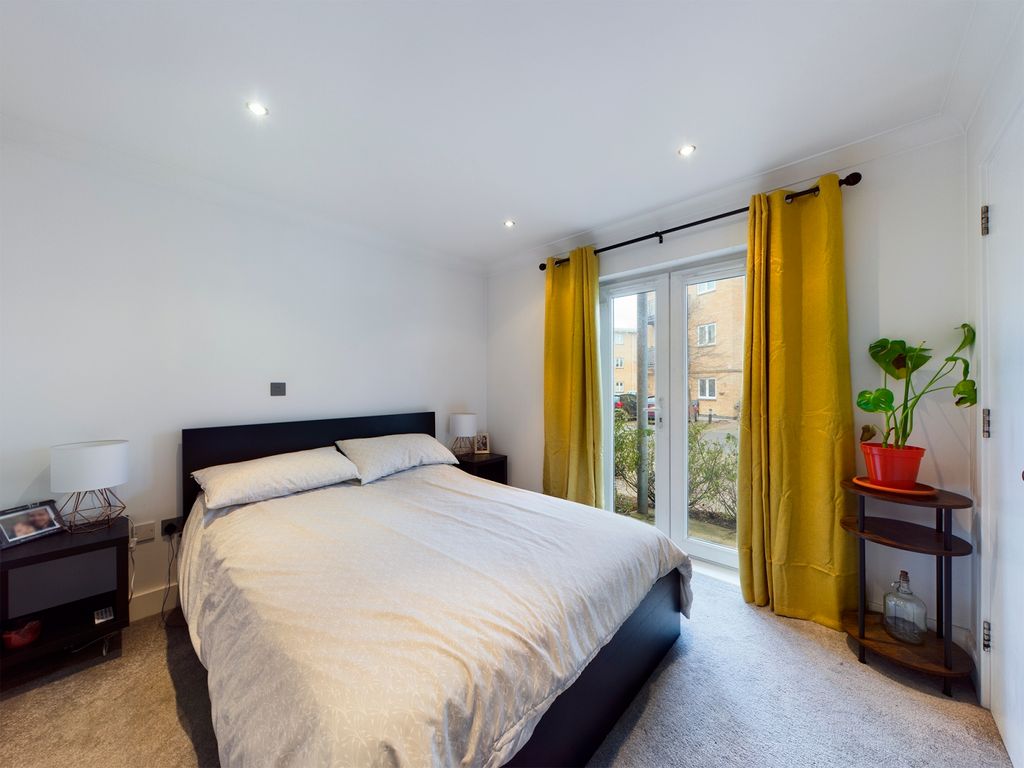 Additional image 4 of 1 bed flat for saleIsis House, Bridge Wharf, Chertsey, Surrey KT16