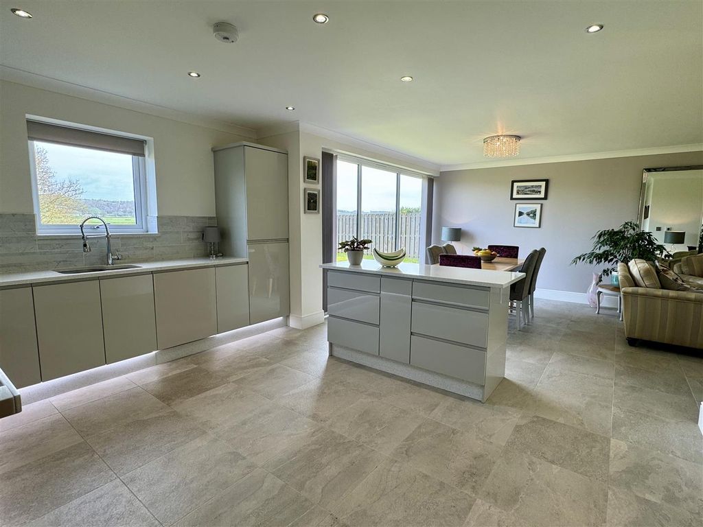 Additional image 8 of 5 bed detached house for saleGrey Hill Court, Caerwent, Caldicot NP26