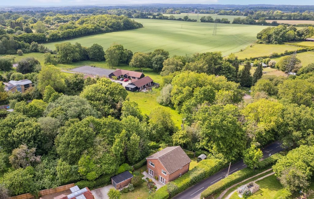 Additional image 2 of 4 bed detached house for saleJasons Hill, Ley Hill, Chesham, Buckinghamshire HP5