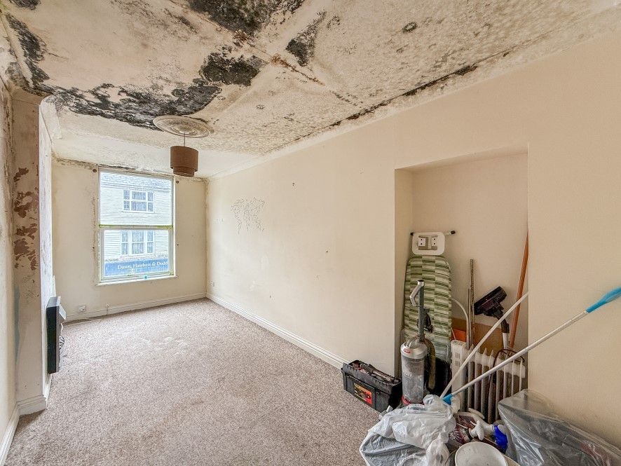 Additional image 5 of 1 bed flat for saleFlat 2, 12 Fore Street, Callington, Cornwall PL17