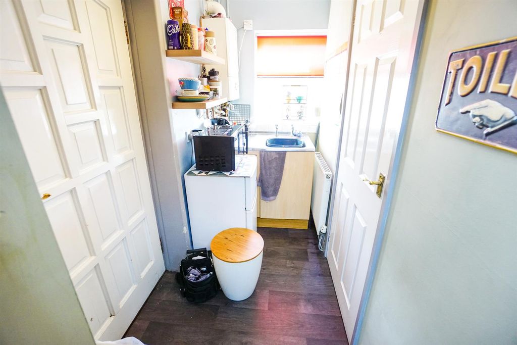 Additional image 4 of 1 bed property for saleMansfield Road, Hasland, Chesterfield S41