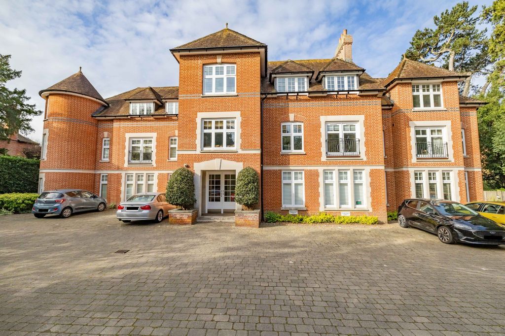 2 bed flat for sale38 New Dover Road, Canterbury CT1