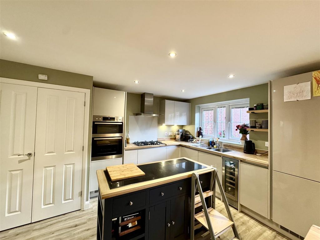 Additional image 7 of 4 bed detached house for saleDormouse Place, Sedbury, Chepstow NP16