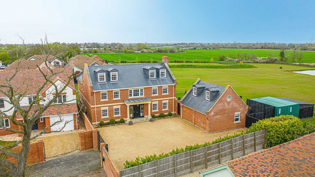 6 bed detached house for saleStoney Hills, Burnham-On-Crouch CM0