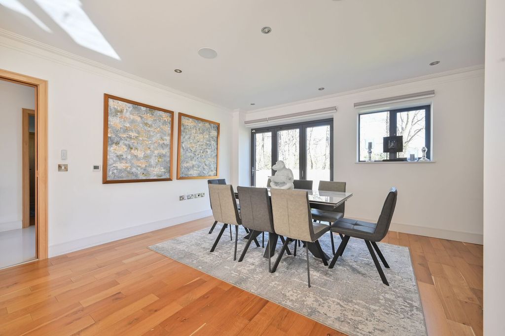 Additional image 5 of 5 bed detached house for saleThe Harlequins, Sandy Lane, Bushey WD23