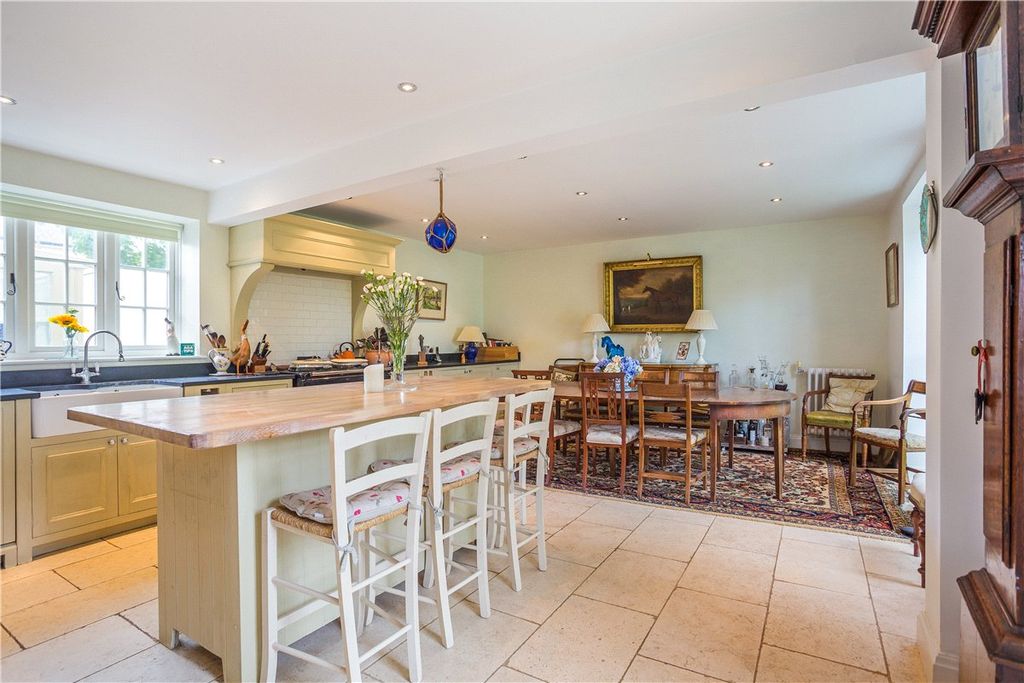 Additional image 3 of 4 bed semi-detached house for saleCastle Street, Calne, Wiltshire SN11