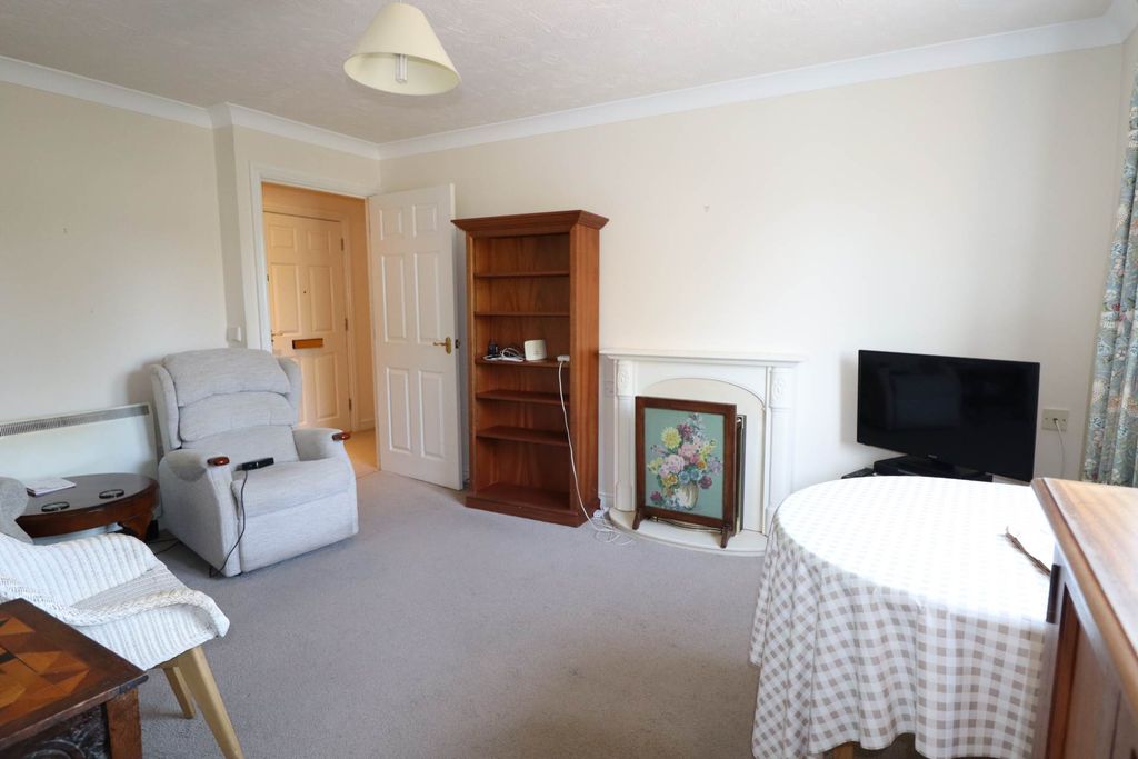Additional image 7 of 1 bed flat for saleChurchill Court, Marlborough SN8