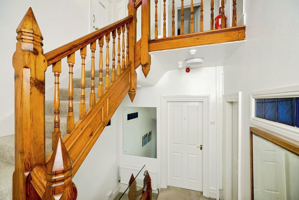 Additional image 25 of 7 bed semi-detached house for saleEngland Road South, Caernarfon LL55