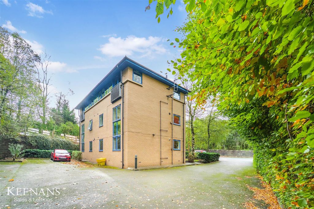 1 bed flat for saleManchester Road, Bury BL9 photo 5
