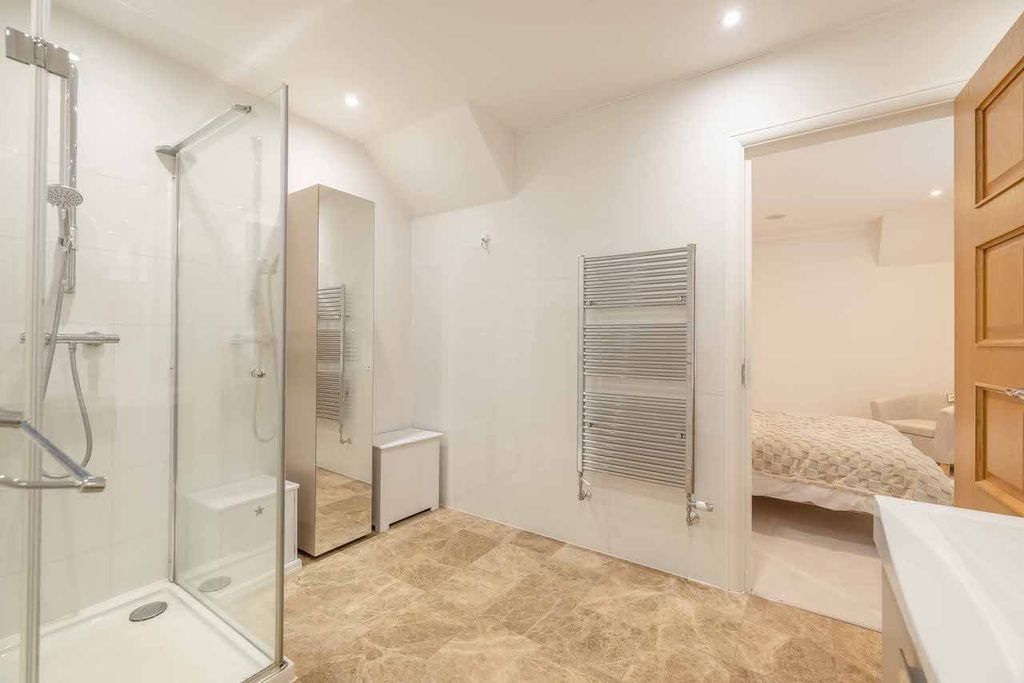 Additional image 16 of 6 bed detached house for saleBurtons Way, Chalfont St Giles HP8