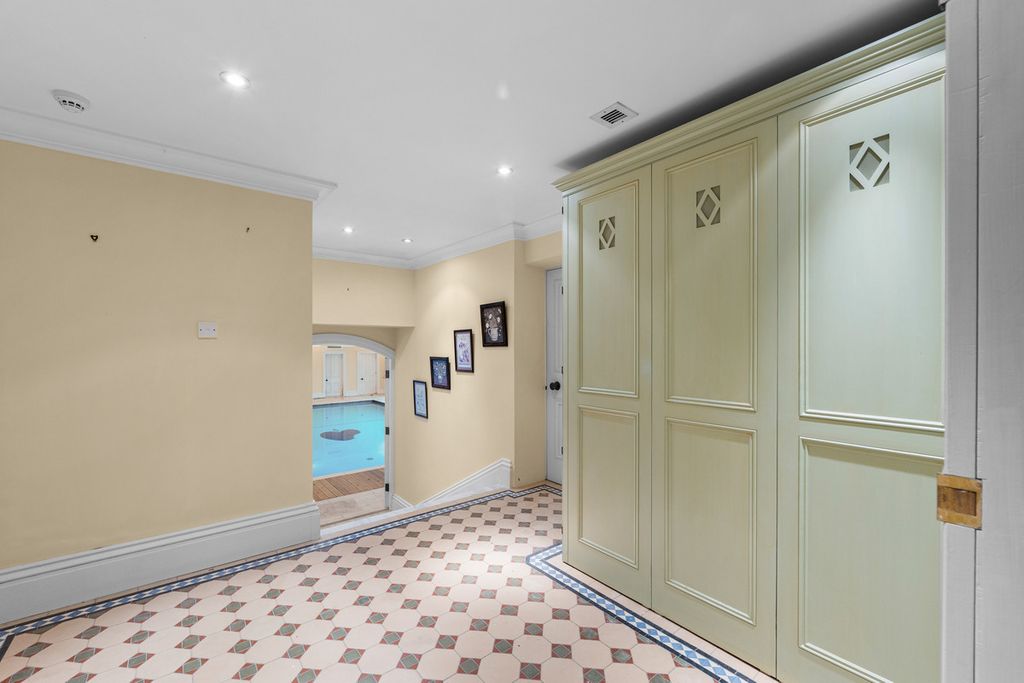 Additional image 23 of 6 bed detached house for saleTupwood Lane, Caterham CR3