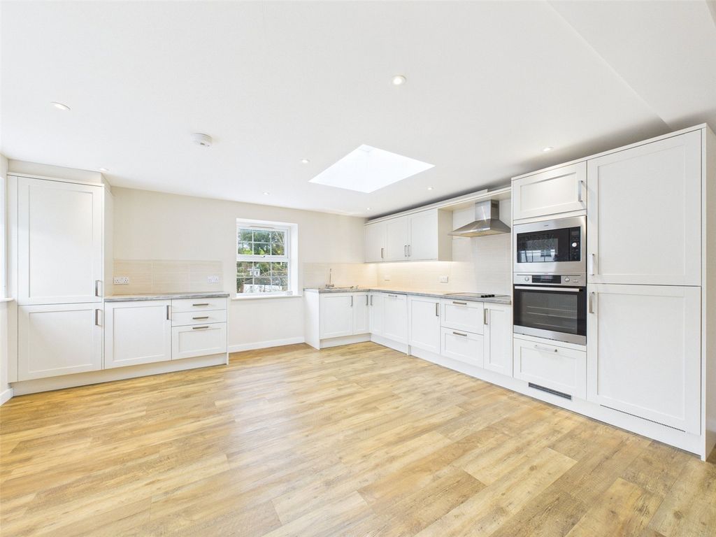 Additional image 3 of 2 bed flat for saleGonvena Hill, Wadebridge, Cornwall PL27