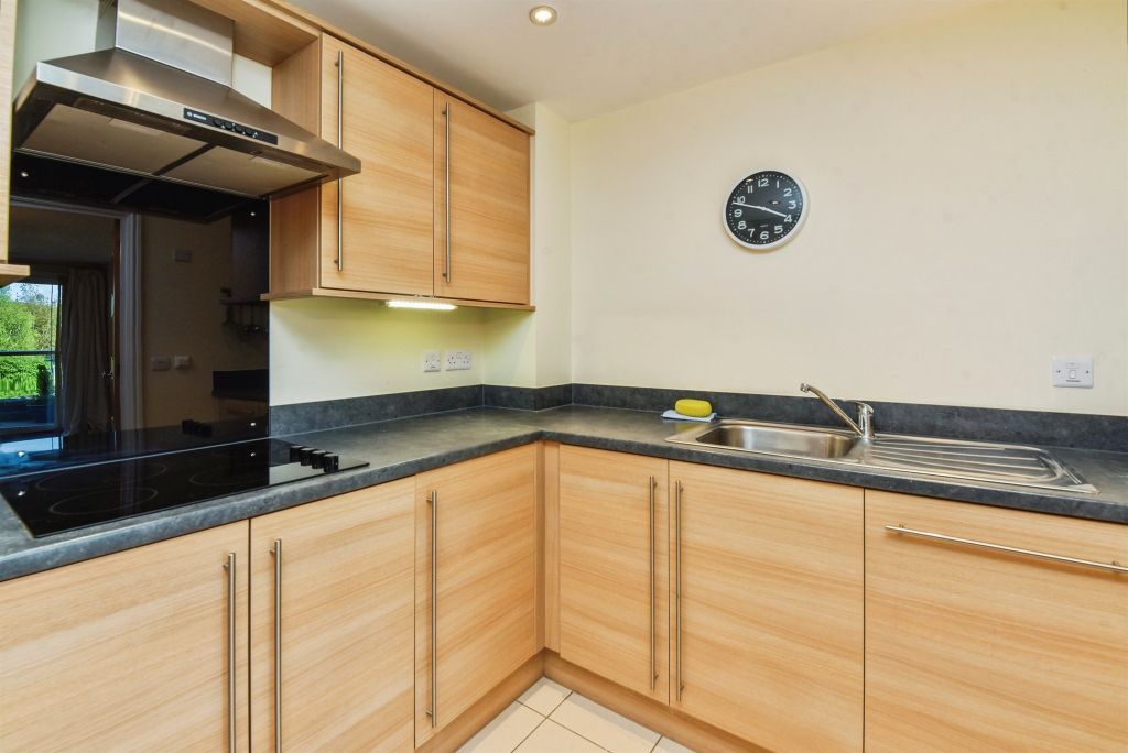 Additional image 3 of 2 bed flat for saleWestmead Lane, Chippenham SN15