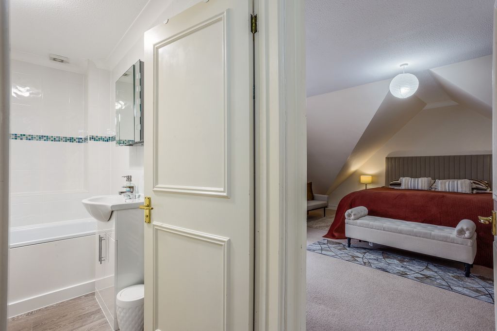 Additional image 7 of 3 bed flat for saleChapel Street, Chichester PO19