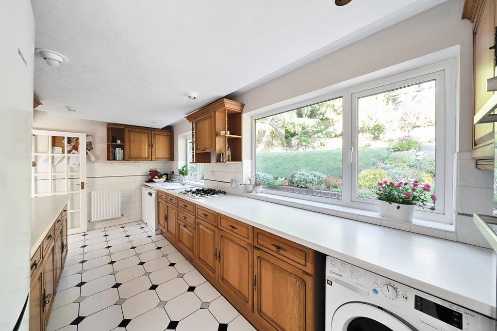 Additional image 18 of 4 bed detached house for saleBradenhurst Close, Caterham CR3