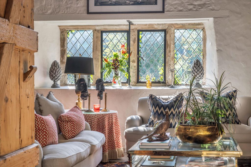 Additional image 5 of 7 bed detached house for saleLondon Road, Pulborough, West Sussex RH20