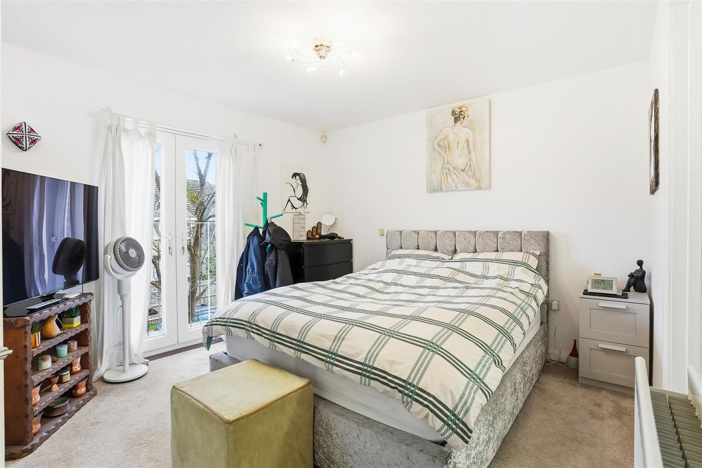 Additional image 9 of 2 bed flat for saleRochester Road, Carshalton SM5