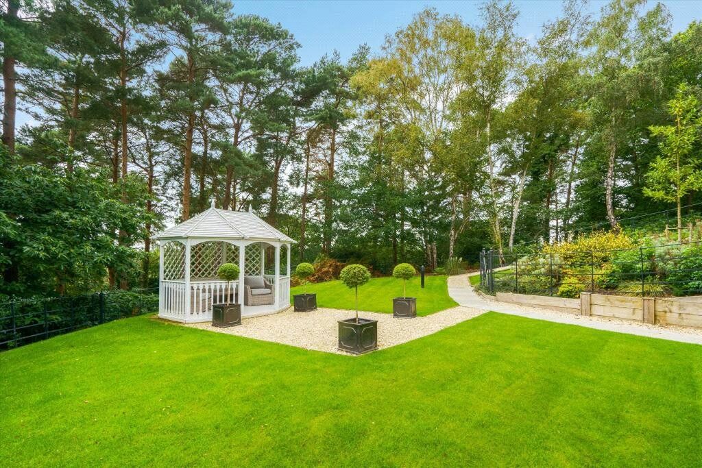 Additional image 10 of 2 bed flat for saleKings Ridge, Golf Drive, Camberley, Surrey GU15