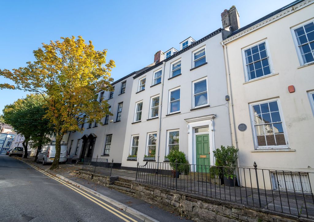 Additional image 3 of 7 bed property for saleEagle Star House, 9 Quay Street, Carmarthen SA31