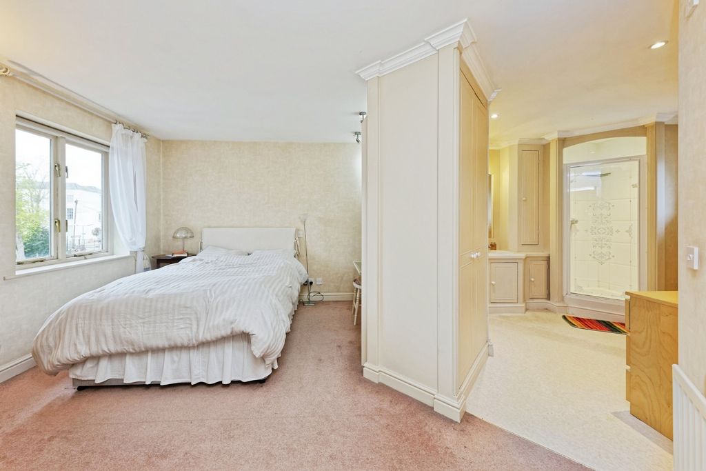 Additional image 12 of 3 bed flat for saleHolman Mews, Canterbury, Kent CT1