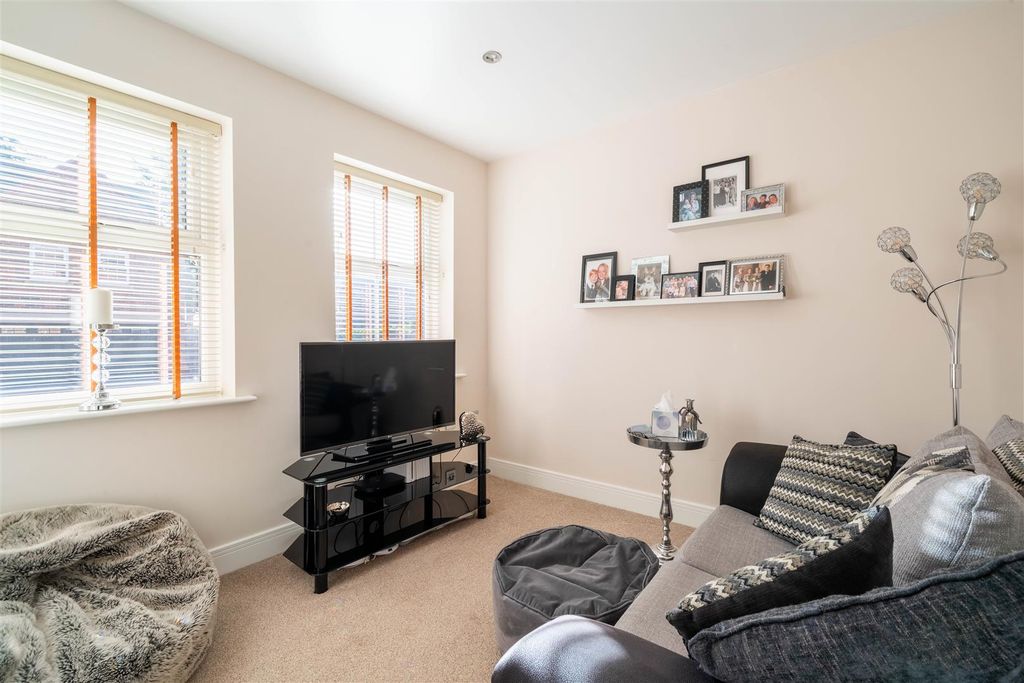 Additional image 12 of 5 bed detached house for saleTreeneuk Gardens, Ashgate, Chesterfield S40