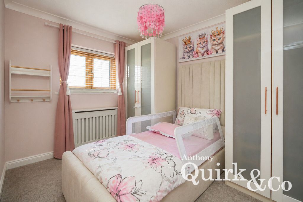 Additional image 26 of 4 bed detached house for salePrince William Avenue, Canvey Island SS8