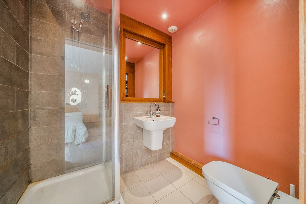 Additional image 12 of 2 bed flat for saleElmstead Lane, Chislehurst BR7