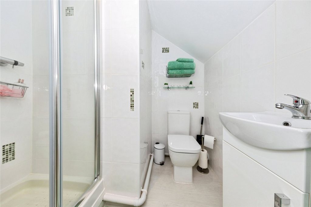 Additional image 23 of 3 bed bungalow for saleGwscwm Road, Burry Port, Carmarthenshire SA16