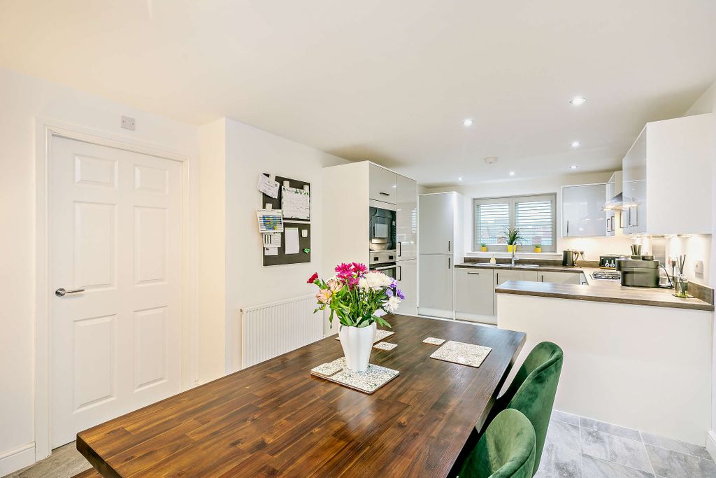 Additional image 5 of 4 bed detached house for saleLowe Lane, Castleford, West Yorkshire WF10