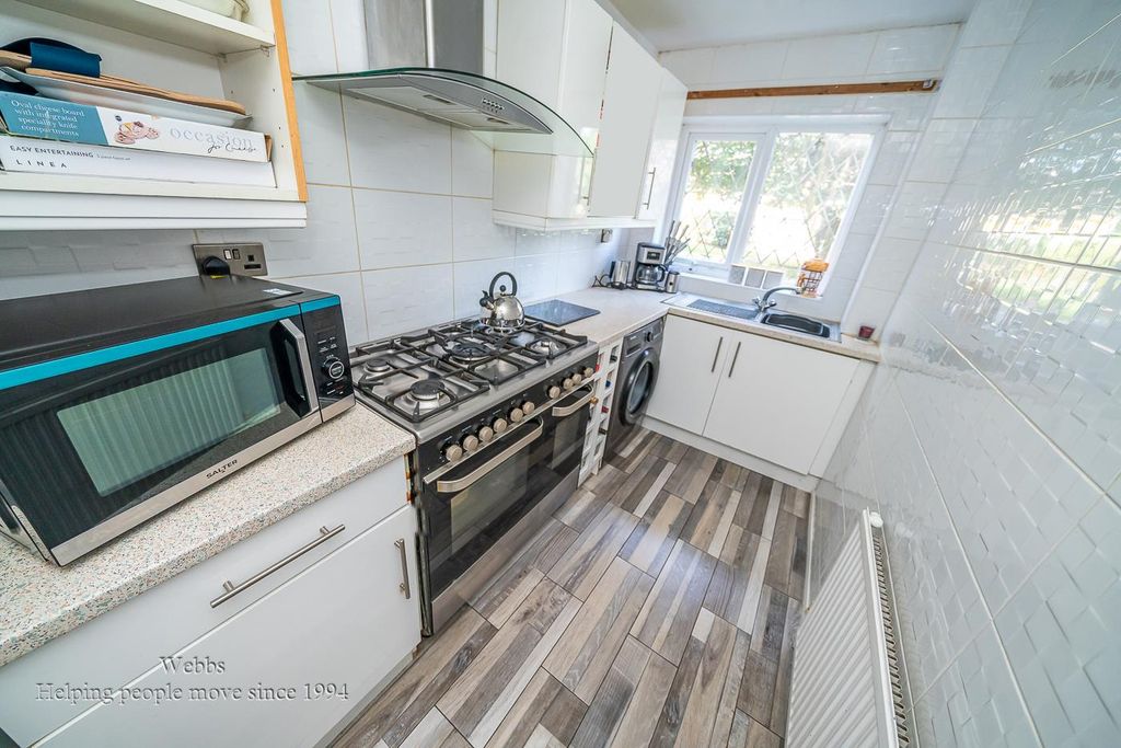 Additional image 6 of 2 bed flat for saleCannock Road, Heath Hayes, Cannock WS12