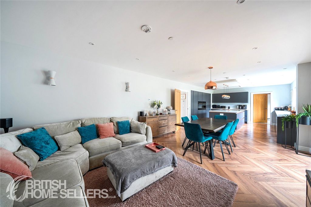 Additional image 4 of 6 bed detached house for saleClos Y Fedw, Rhydargaeau, Carmarthen, Carmarthenshire SA32