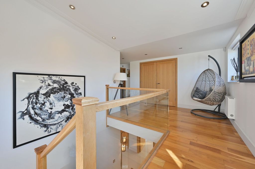 Additional image 19 of 5 bed detached house for saleThe Harlequins, Sandy Lane, Bushey WD23