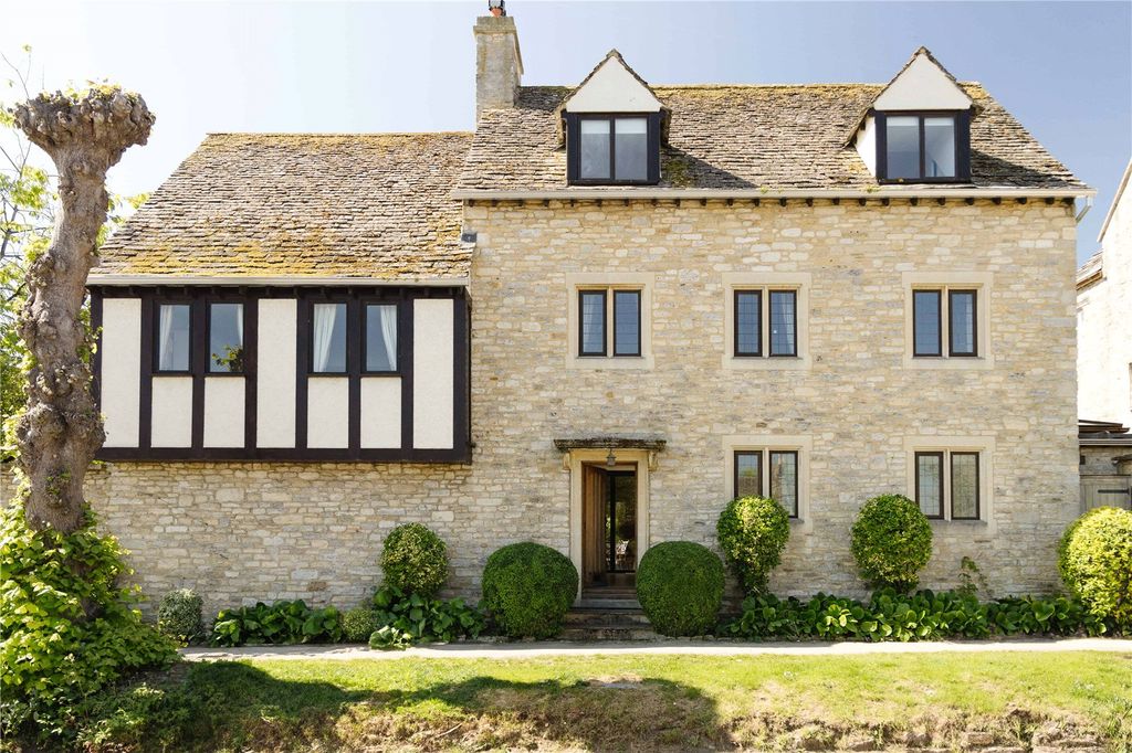 3 bed detached house for saleSheep Street, Burford, Oxfordshire OX18