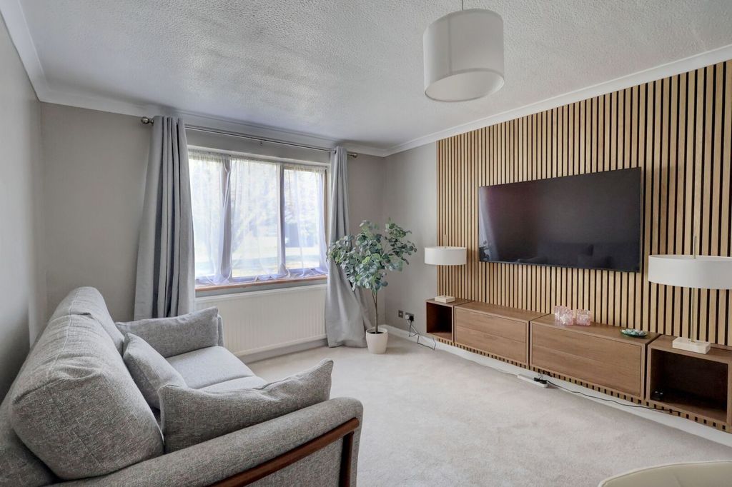 Additional image 16 of 1 bed flat for saleSummerleys Road, Princes Risborough, Buckinghamshire HP27
