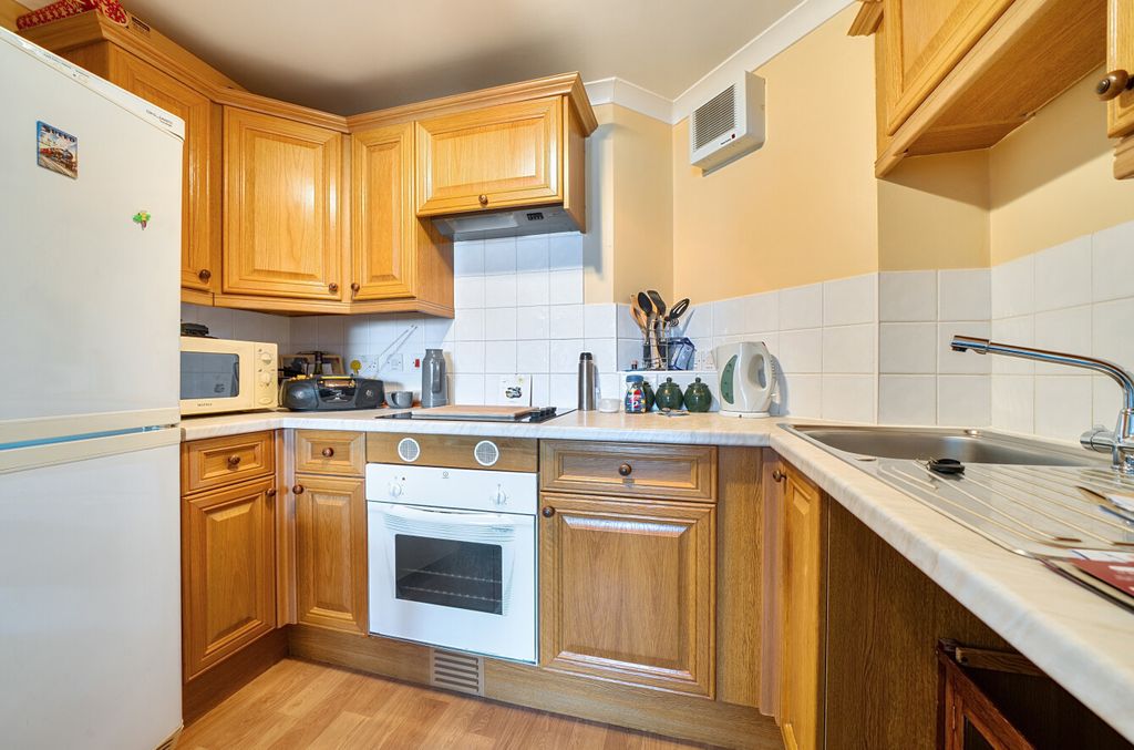 Additional image 2 of 2 bed flat for saleHarris Close, Kelly Bray, Callington, Cornwall PL17