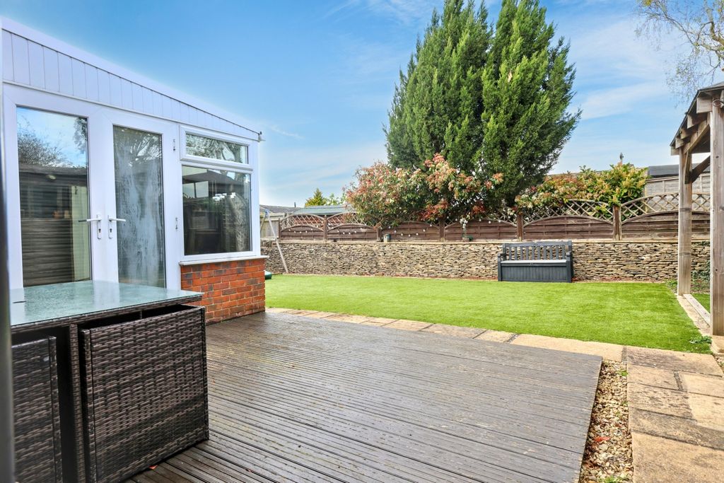 Additional image 22 of 4 bed detached house for sale16 Wychwood Close, Carterton OX18