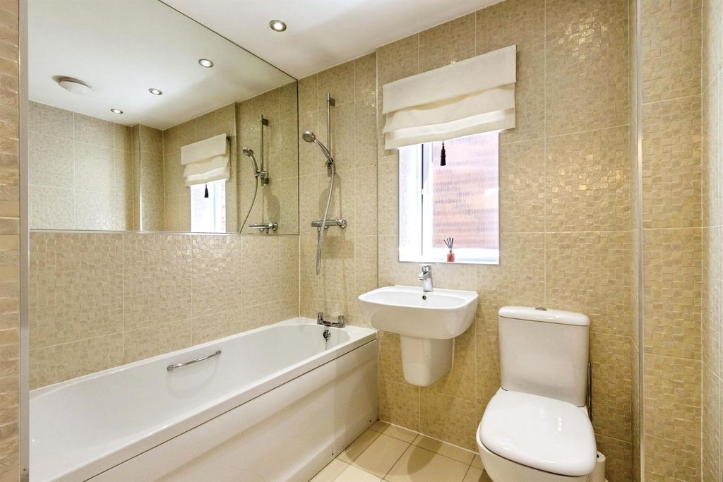 Additional image 15 of 4 bed detached house for saleBlenheim Way, Castleford WF10