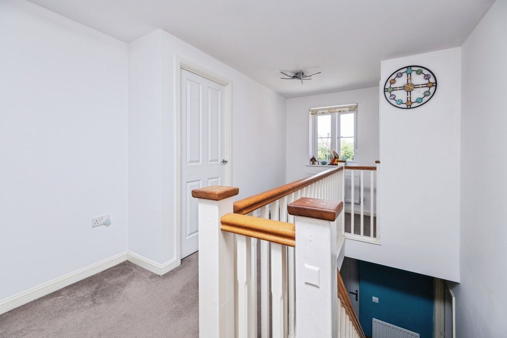 Additional image 15 of 5 bed detached house for saleTurnpin Close, Buckingham, Buckinghamshire MK18