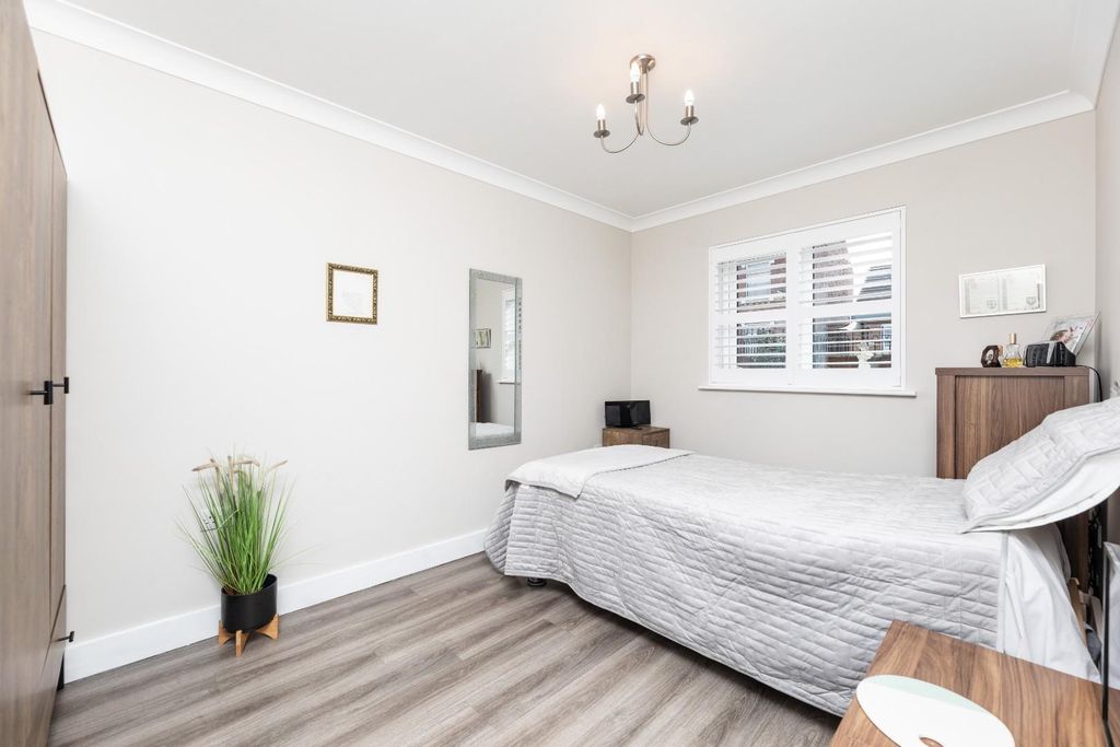 Additional image 8 of 3 bed detached house for saleMiddle Oxford Street, Castleford WF10