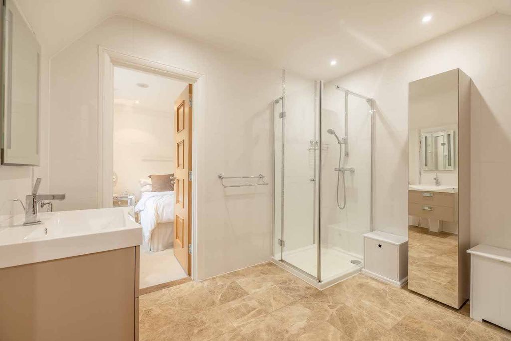 Additional image 15 of 6 bed detached house for saleBurtons Way, Chalfont St Giles HP8