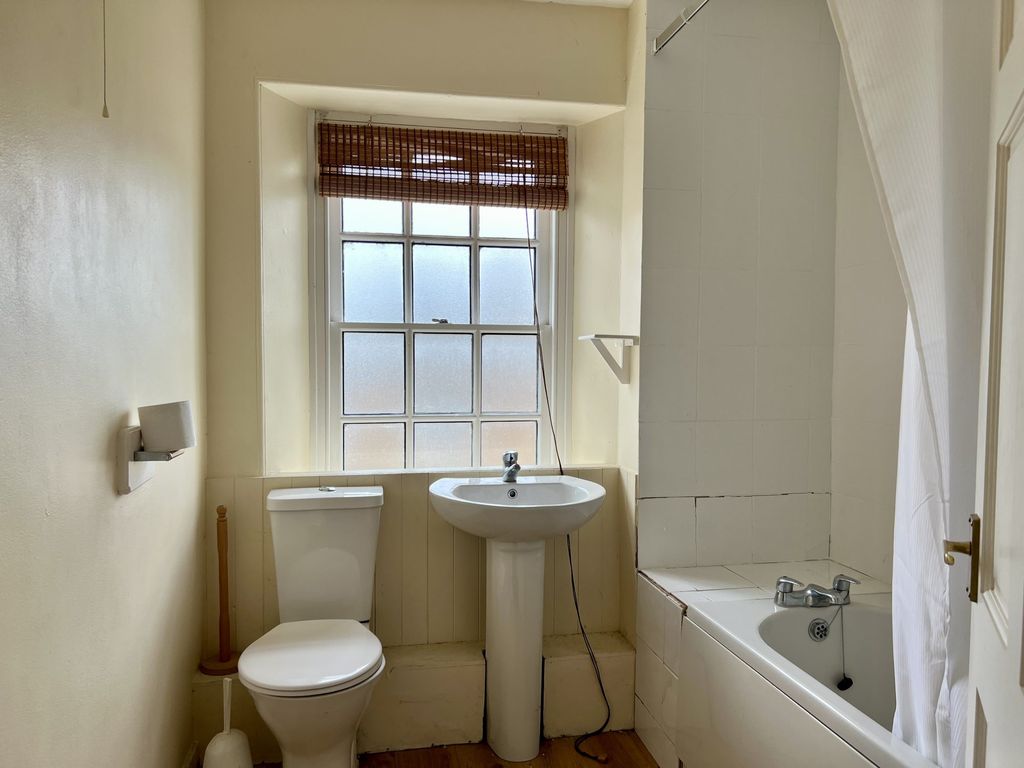 Additional image 12 of 1 bed flat for sale100c High Street, Kirkcudbright DG6