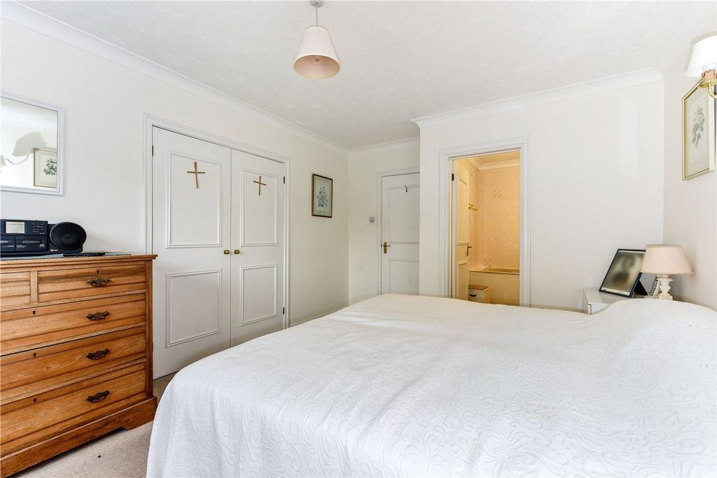 Additional image 9 of 2 bed flat for saleHenty Gardens, Chichester PO19